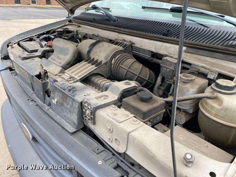 image for item MG9938 2007 Ford E150  van