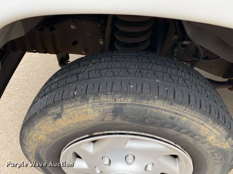 image for item MG9938 2007 Ford E150  van