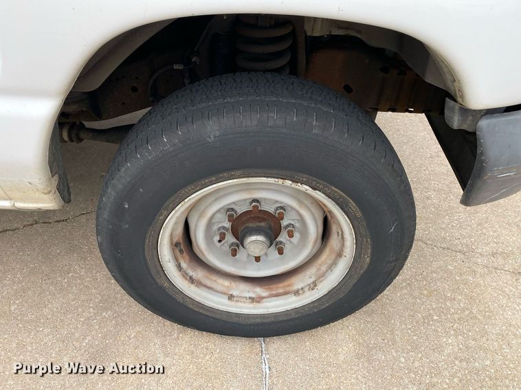 image for item MG9938 2007 Ford E150  van