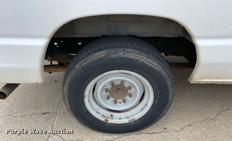 image for item MG9938 2007 Ford E150  van