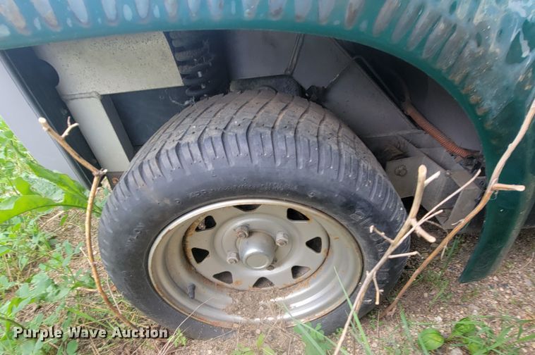 image for item ML9432 (3) 2002 Ford Think golf carts