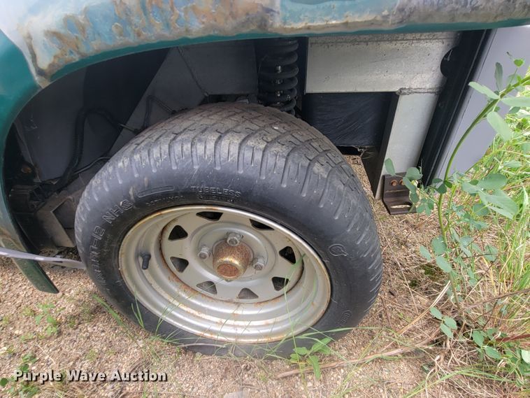 image for item ML9432 (3) 2002 Ford Think golf carts