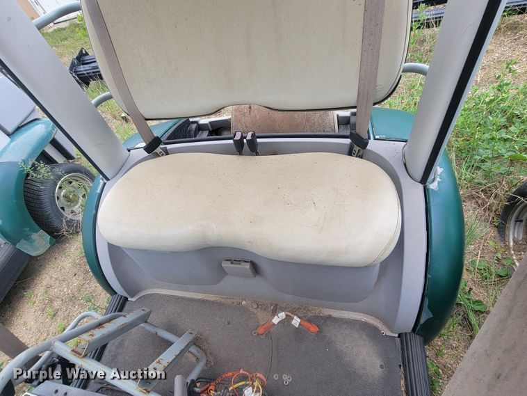 image for item ML9432 (3) 2002 Ford Think golf carts