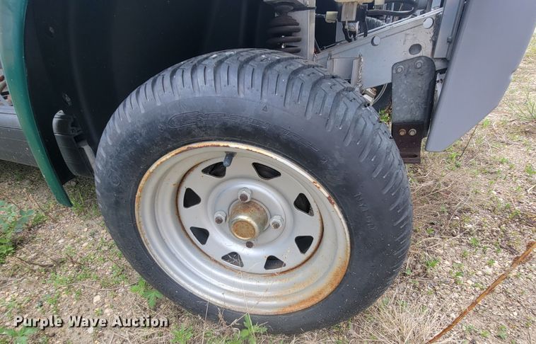 image for item ML9432 (3) 2002 Ford Think golf carts