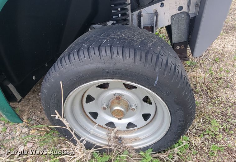 image for item ML9433 (2) 2002 Ford Think golf carts