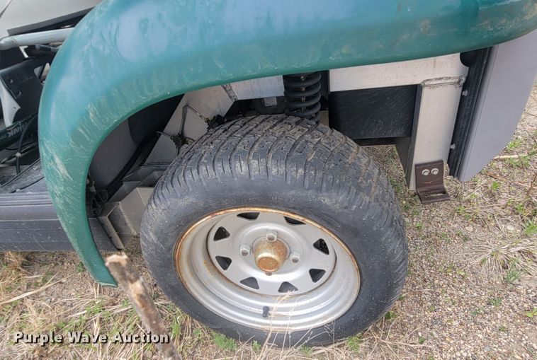 image for item ML9433 (2) 2002 Ford Think golf carts