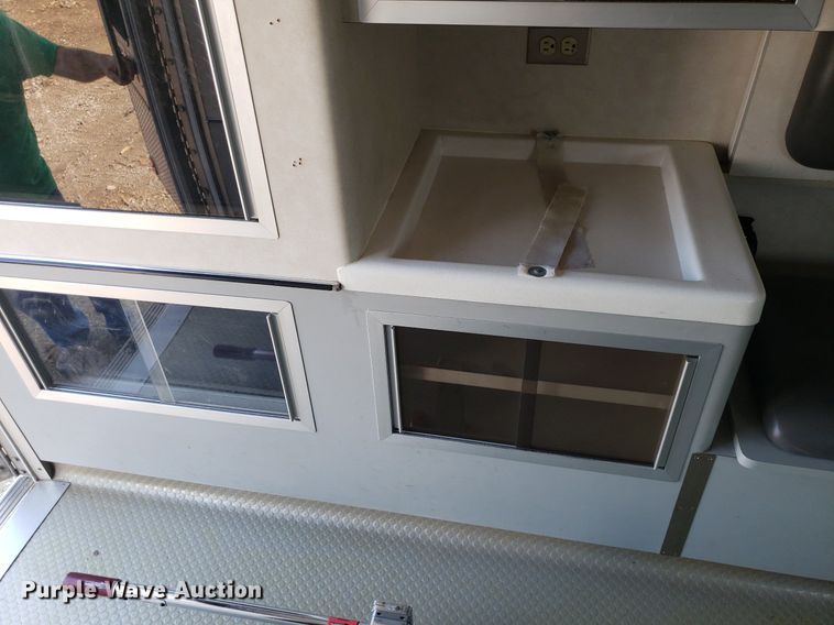 image for item MM9906 2001 Ford Econoline E350 Super Duty  ambulance