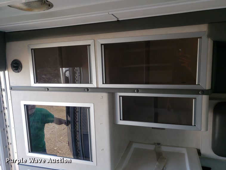 image for item MM9906 2001 Ford Econoline E350 Super Duty  ambulance