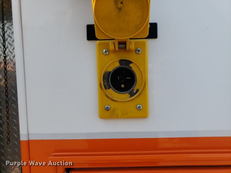 image for item MM9906 2001 Ford Econoline E350 Super Duty  ambulance