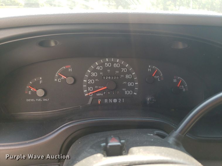 image for item MM9906 2001 Ford Econoline E350 Super Duty  ambulance