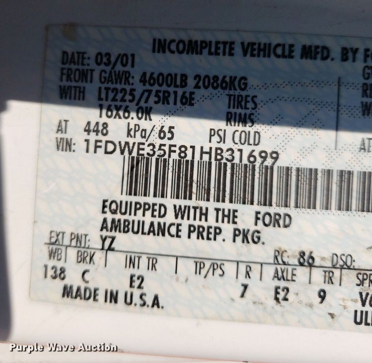 image for item MM9906 2001 Ford Econoline E350 Super Duty  ambulance
