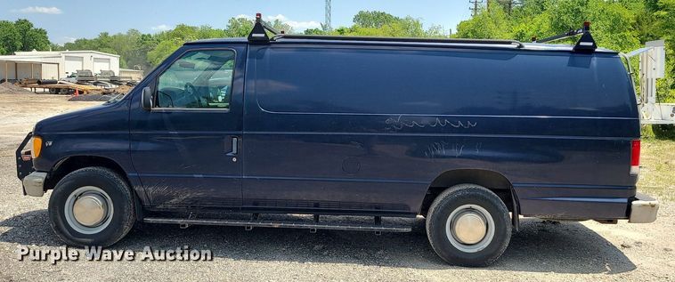 image for item MO9844 2001 Ford E350 Super Duty  van