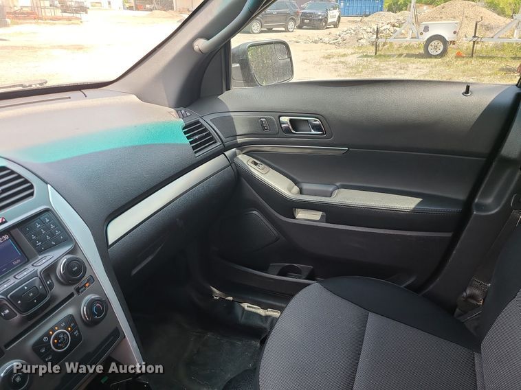 image for item MO9845 2014 Ford Explorer Police Interceptor  SUV