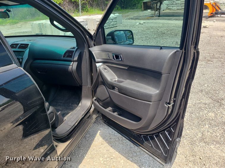 image for item MO9846 2015 Ford Explorer Police Interceptor  SUV