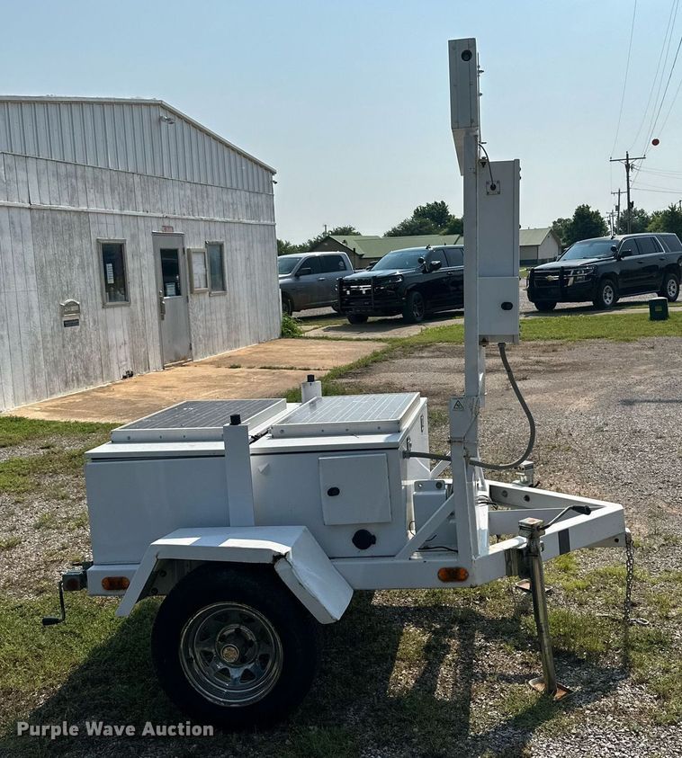 image for item MR9100 2008 B&W  radar speed sign trailer