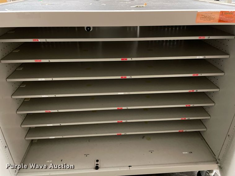 image for item MR9116 (21) Lenovo Thinkpads laptops