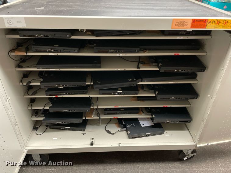 image for item MR9116 (21) Lenovo Thinkpads laptops