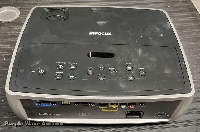 image for item MR9119 (4) projectors