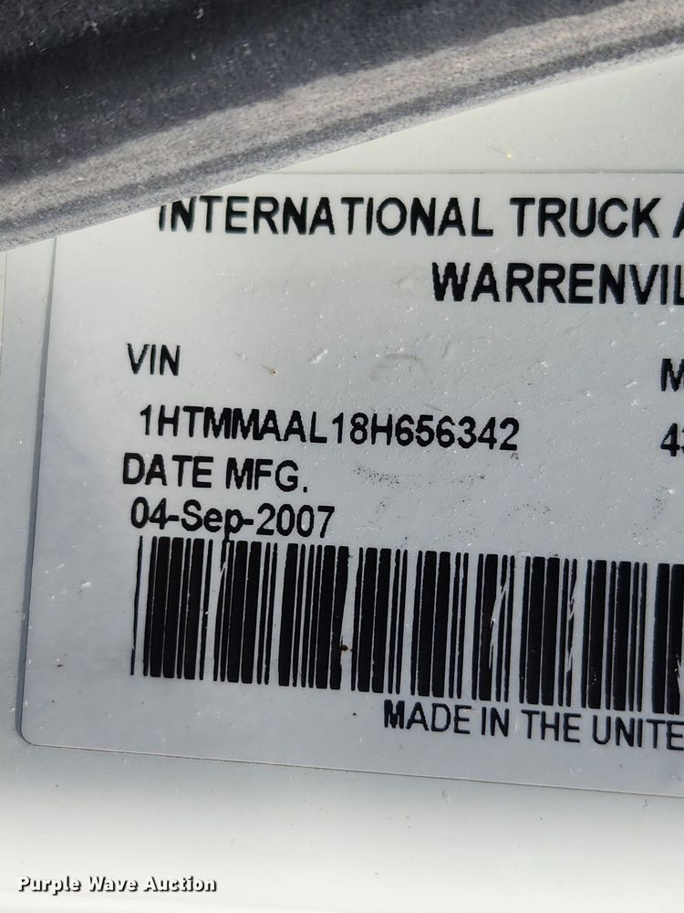 image for item MW9714 2008 International DuraStar 4300  truck cab and chassis