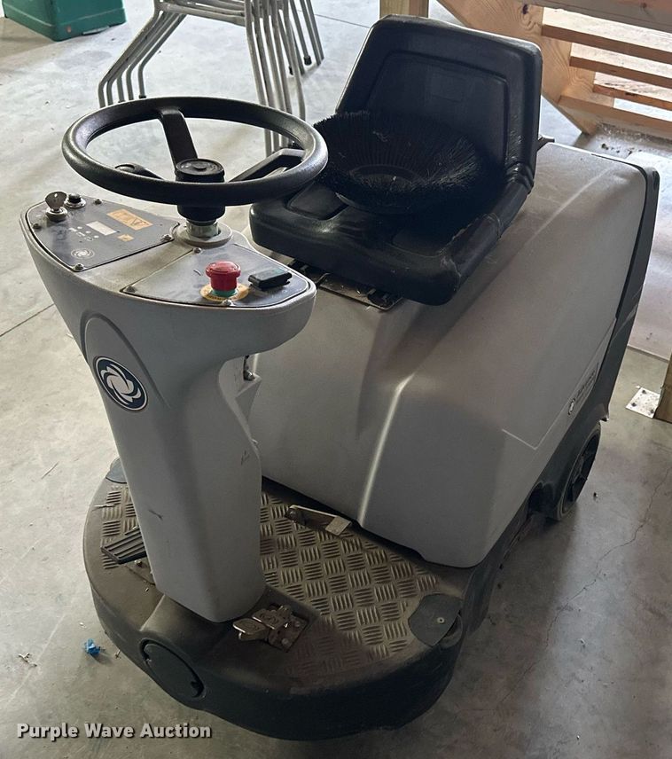 image for item NP9712 Nilfisk Advance Terra 3700B  floor sweeper