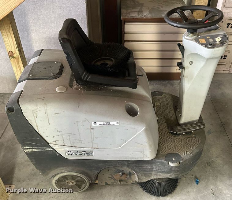 image for item NP9712 Nilfisk Advance Terra 3700B  floor sweeper