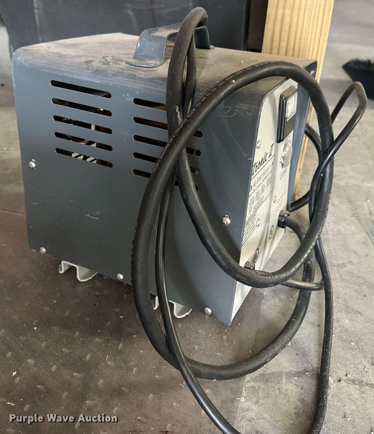 image for item NP9712 Nilfisk Advance Terra 3700B  floor sweeper