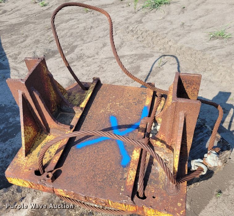 image for item NX9463 Pile driver