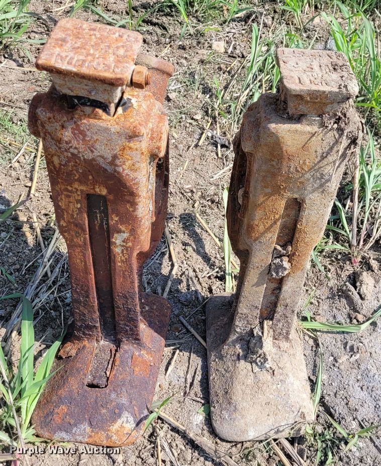 image for item NX9475 (8) jacks