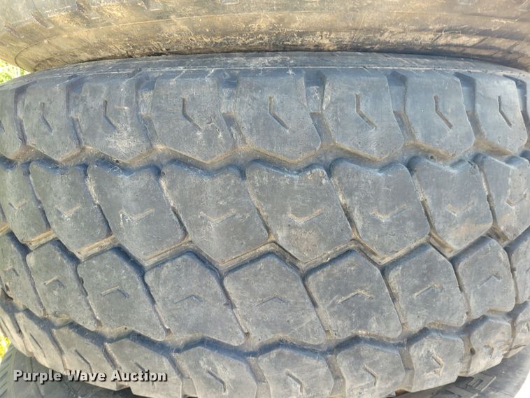 image for item NX9476 (9) tires and wheels