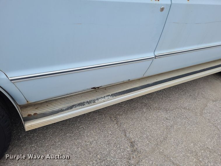 image for item NX9548 1991 Ford Club Wagon E350  van