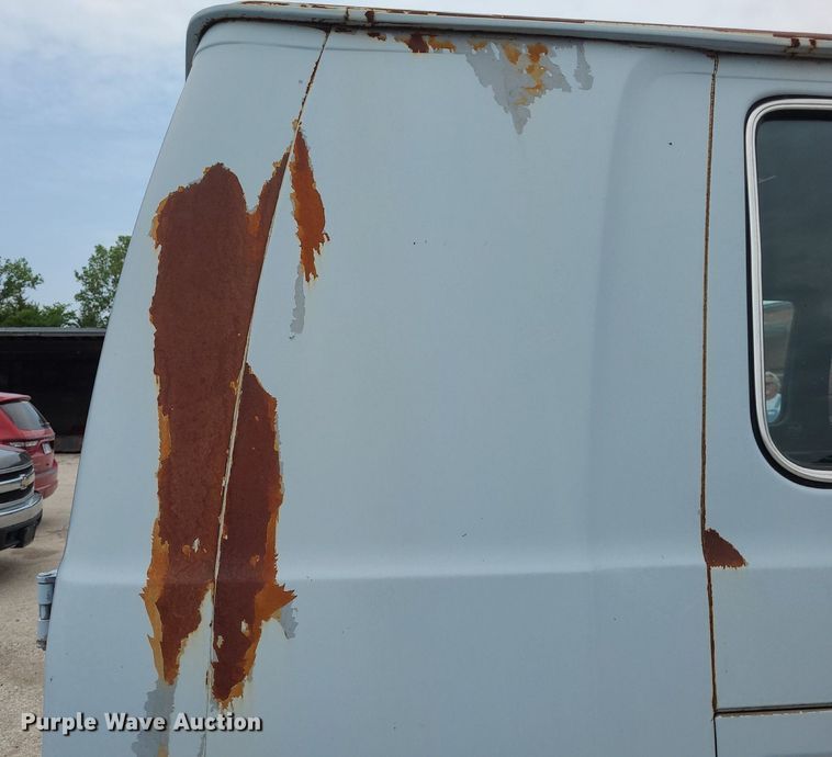 image for item NX9548 1991 Ford Club Wagon E350  van