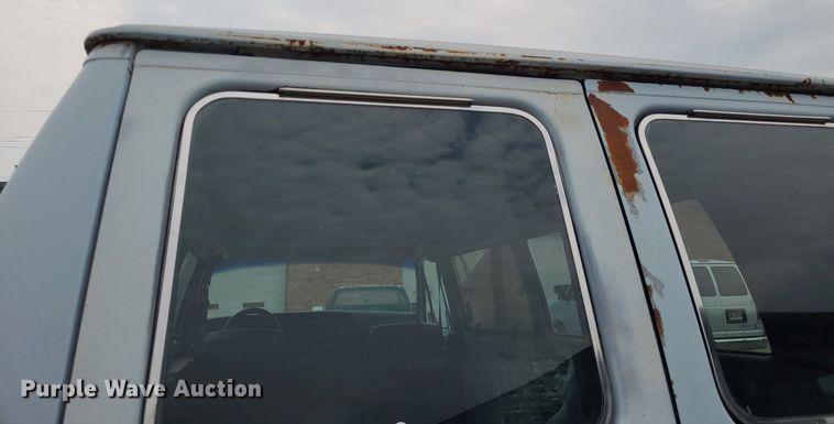 image for item NX9548 1991 Ford Club Wagon E350  van
