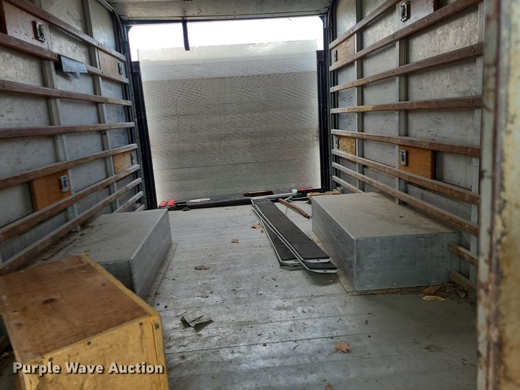 image for item NX9549 1991 Chevrolet Step Van 30  delivery truck