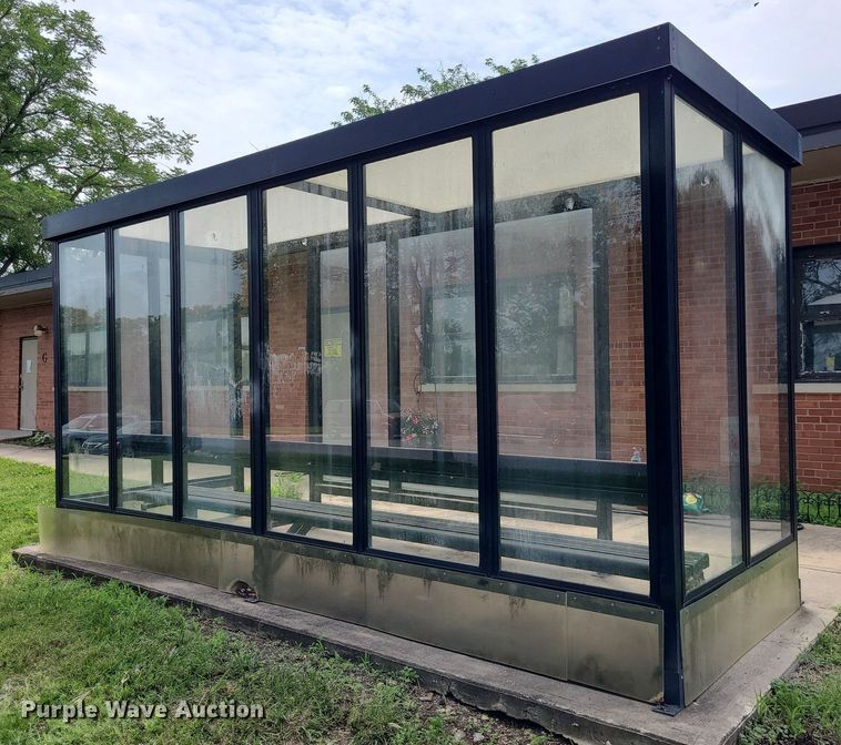 image for item NX9550 Bus stop shelter