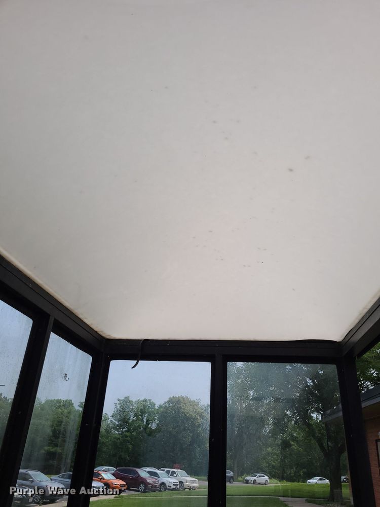 image for item NX9550 Bus stop shelter