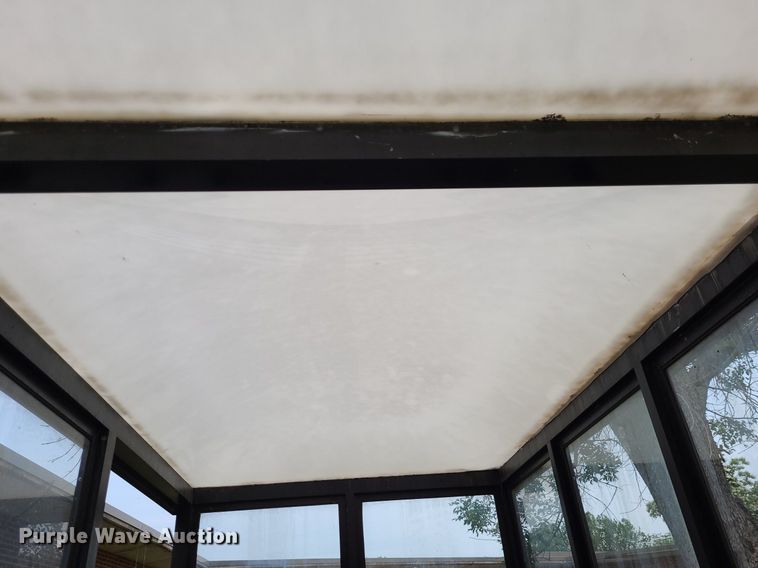 image for item NX9552 Bus stop shelter