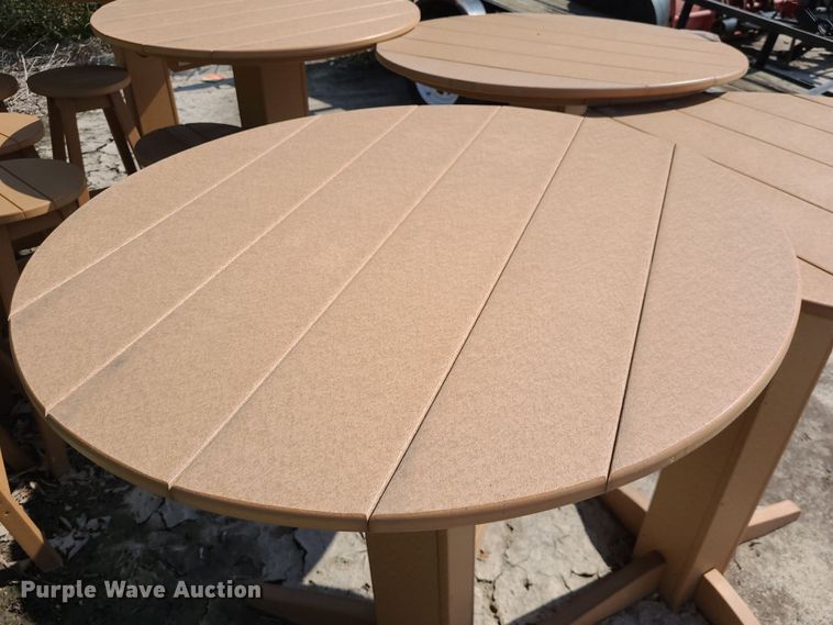 image for item NX9564 Poly-resin furniture