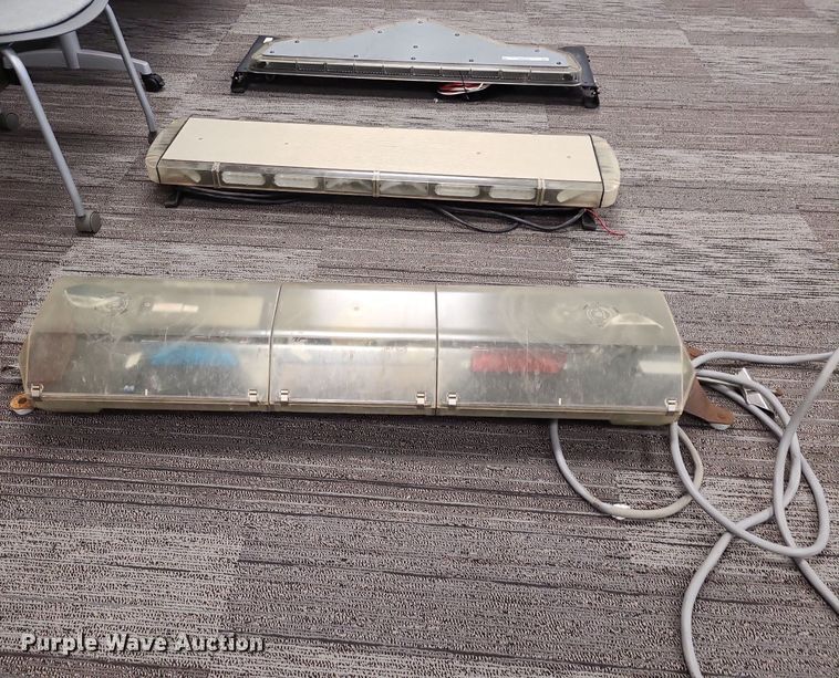 image for item NX9566 (3) light bars