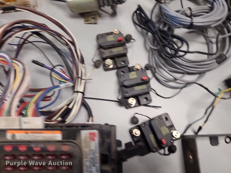 image for item NX9569 Law enforcement equipment