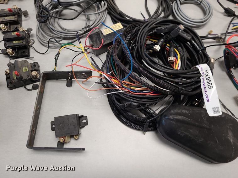 image for item NX9569 Law enforcement equipment