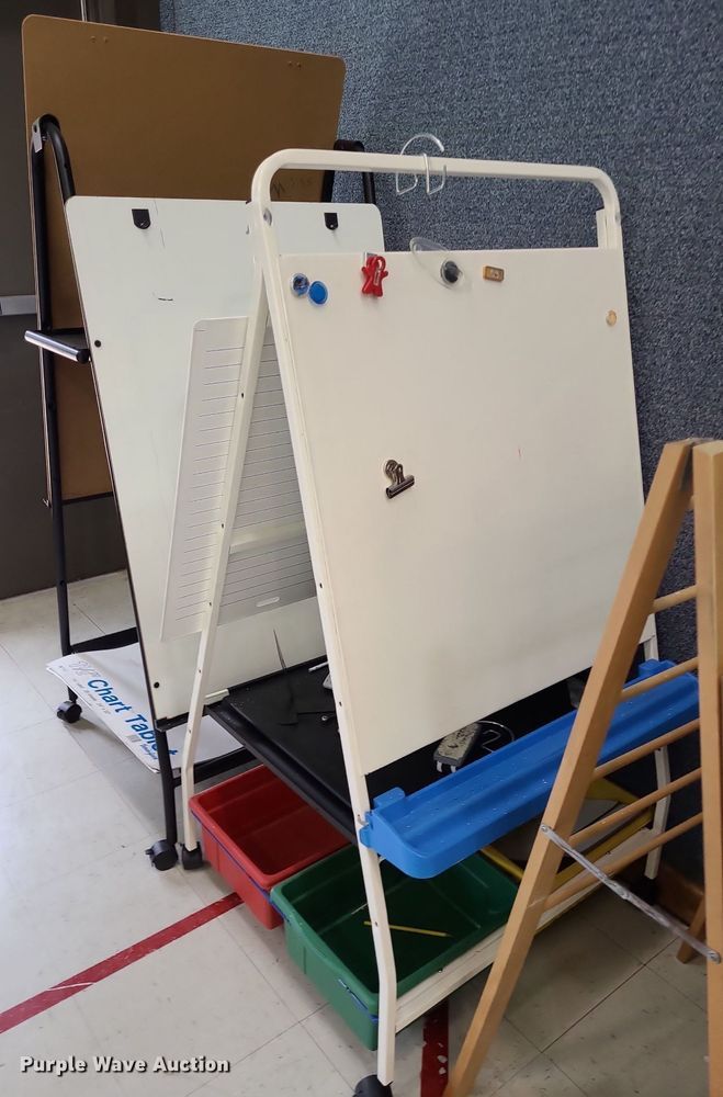 image for item NX9577 (10) easels