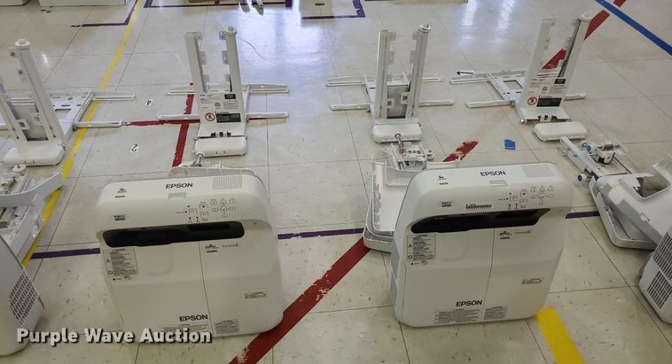 image for item NX9582 (9) Epson projectors