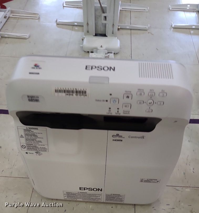 image for item NX9582 (9) Epson projectors