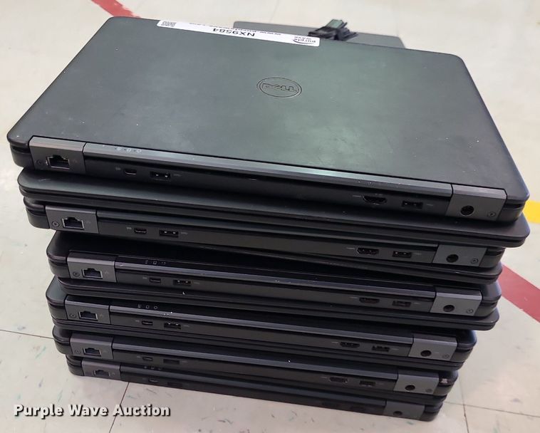 image for item NX9584 (12) laptops