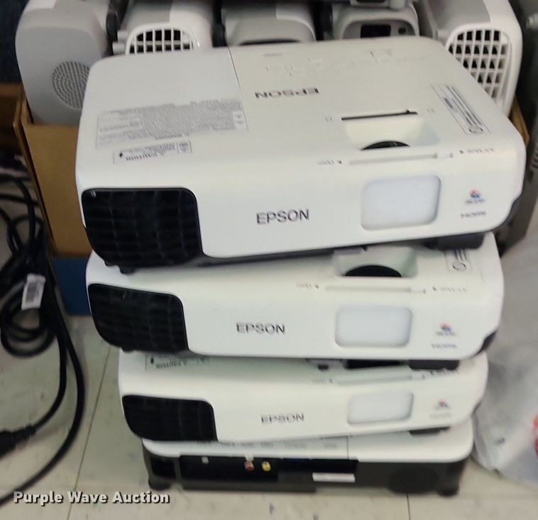 image for item NX9591 (28) projectors