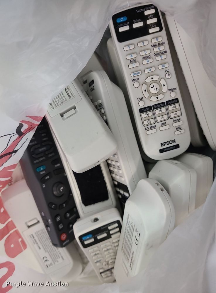 image for item NX9591 (28) projectors