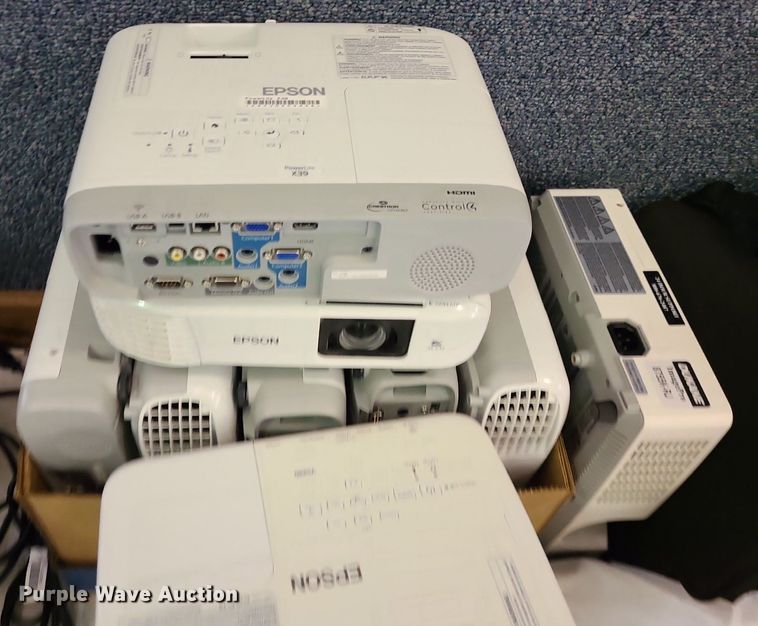 image for item NX9591 (28) projectors