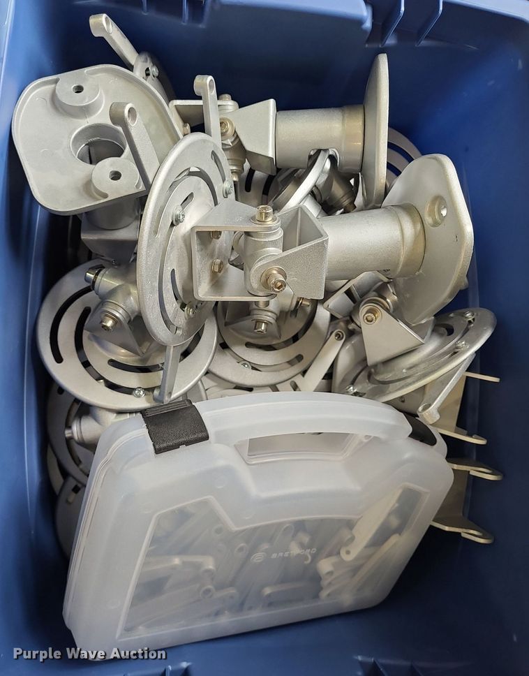 image for item NX9591 (28) projectors