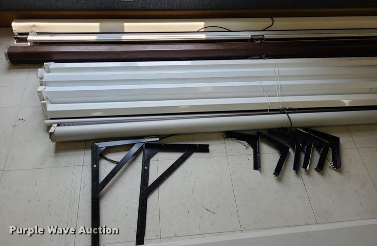 image for item NX9592 (22) projector screens