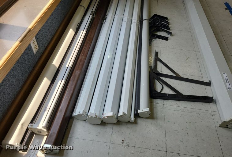 image for item NX9592 (22) projector screens